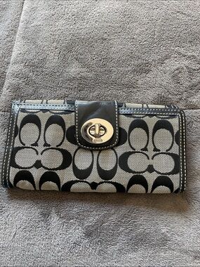 Coach Y2K wallet logo print turn lock